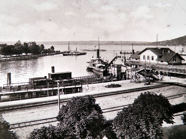 Altes Foto vom Hafen Bregenz